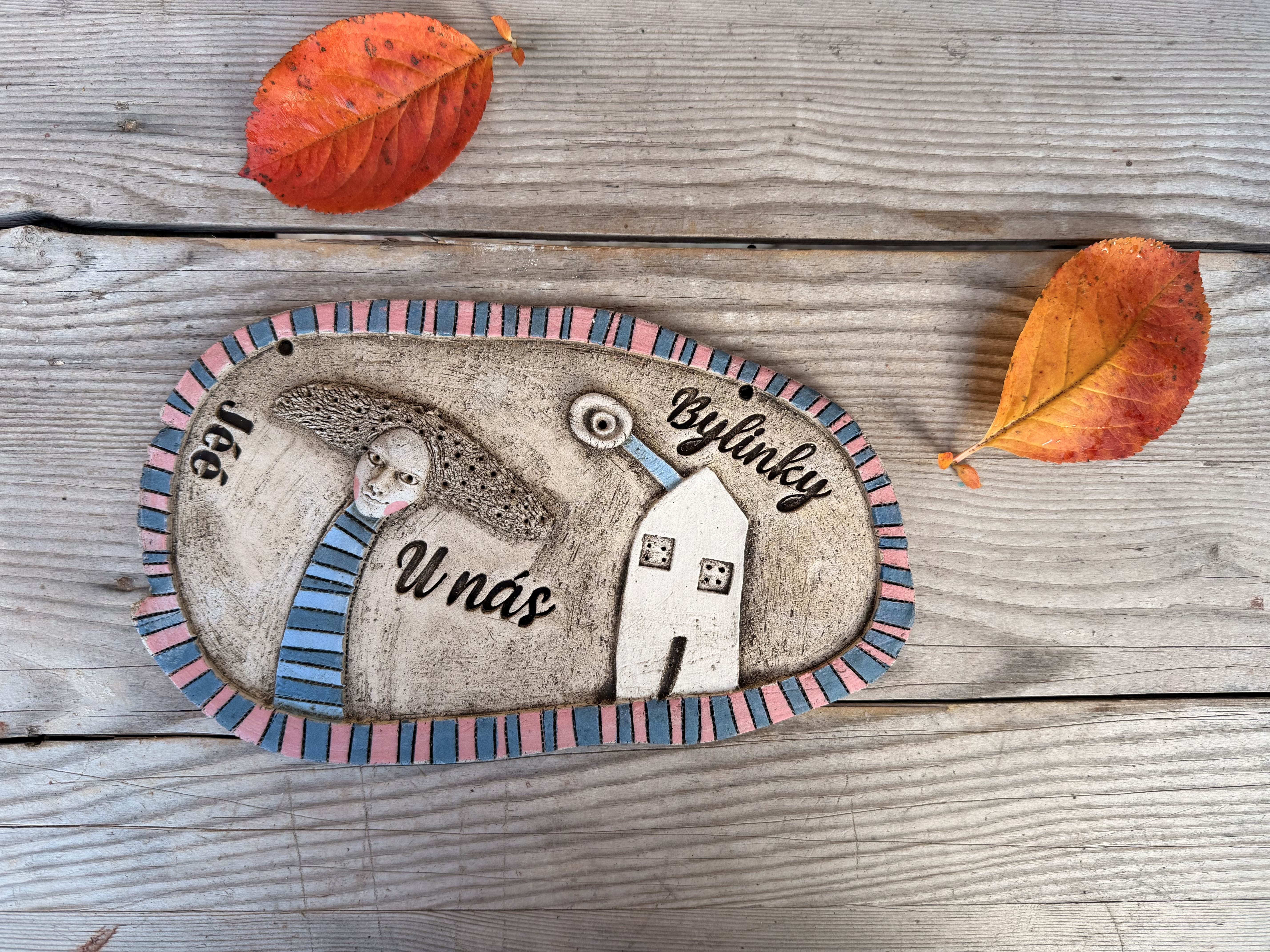 Plastika  - Cedulka na zavěšení