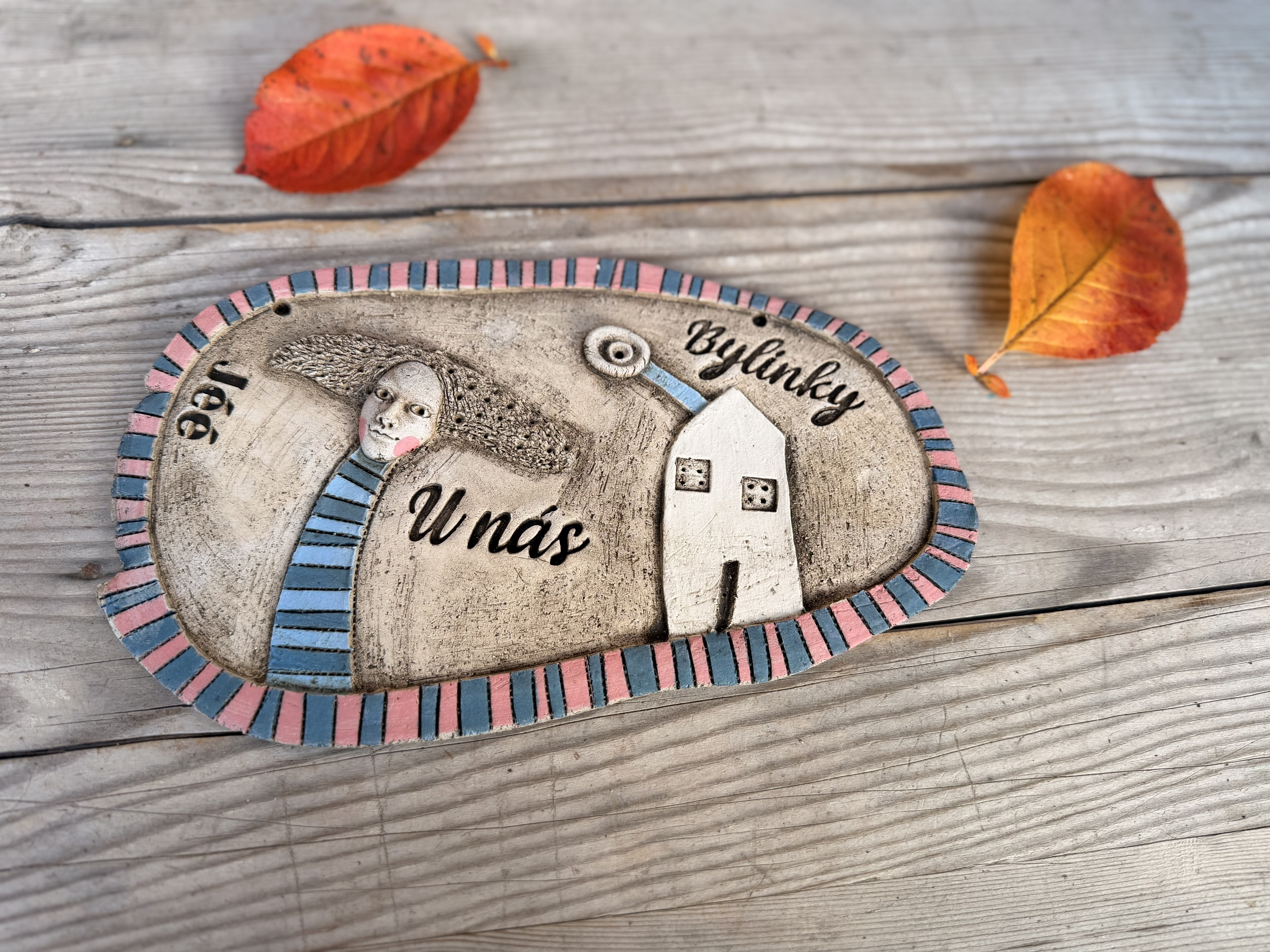 Plastika  - Cedulka na zavěšení