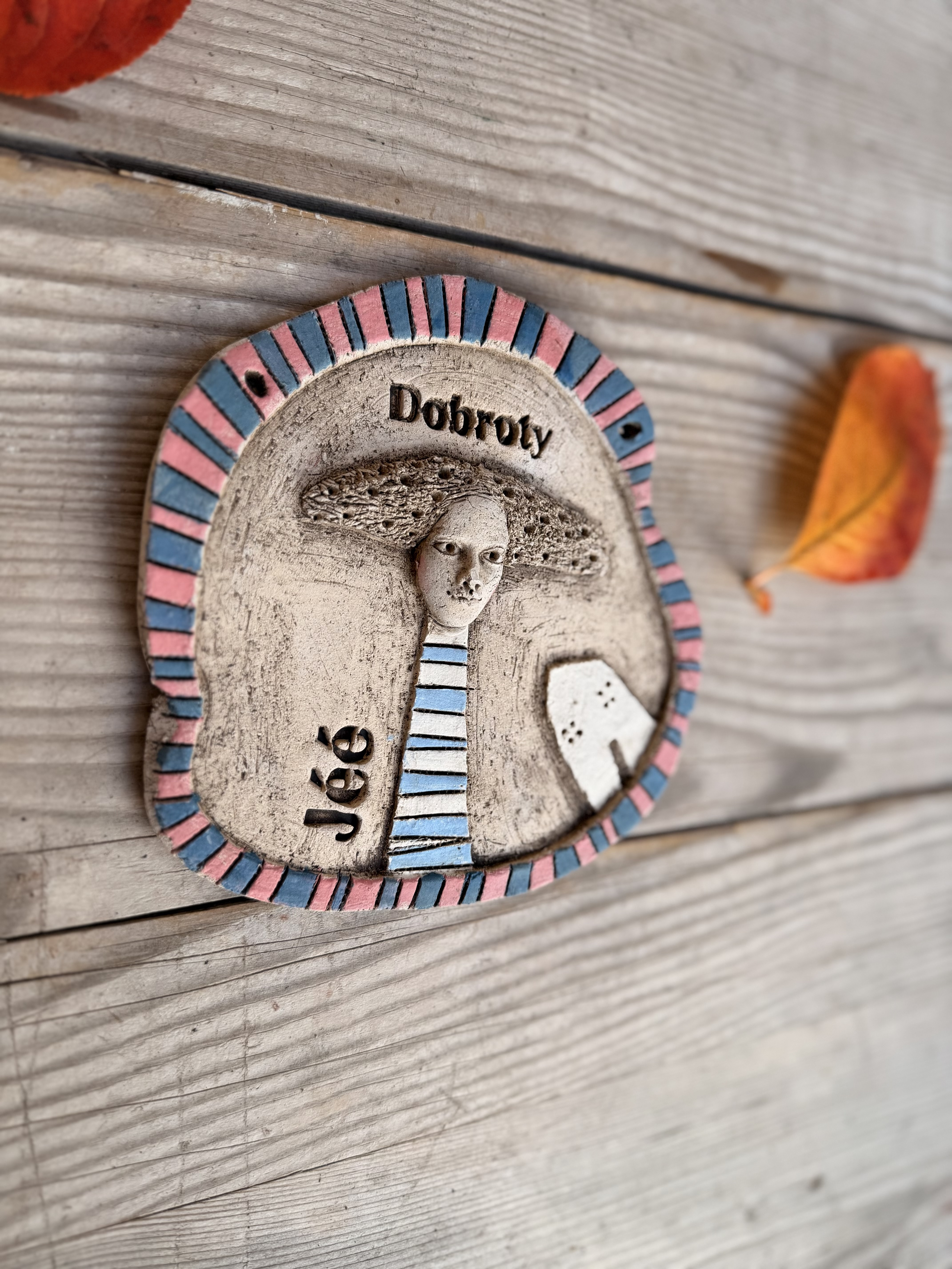 Plastika  - Cedulka na zavěšení