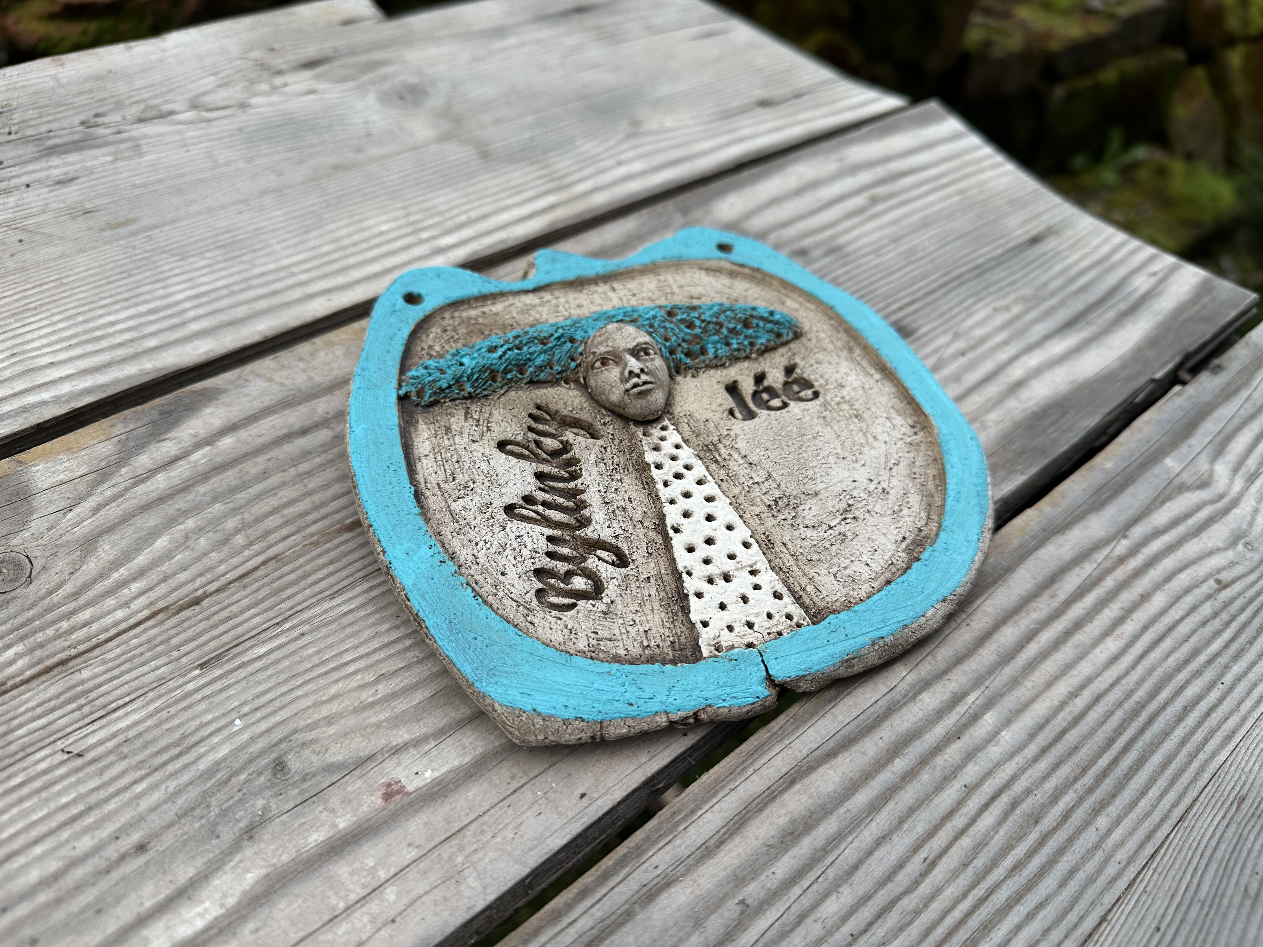 Plastika  - Cedulka na zavěšení