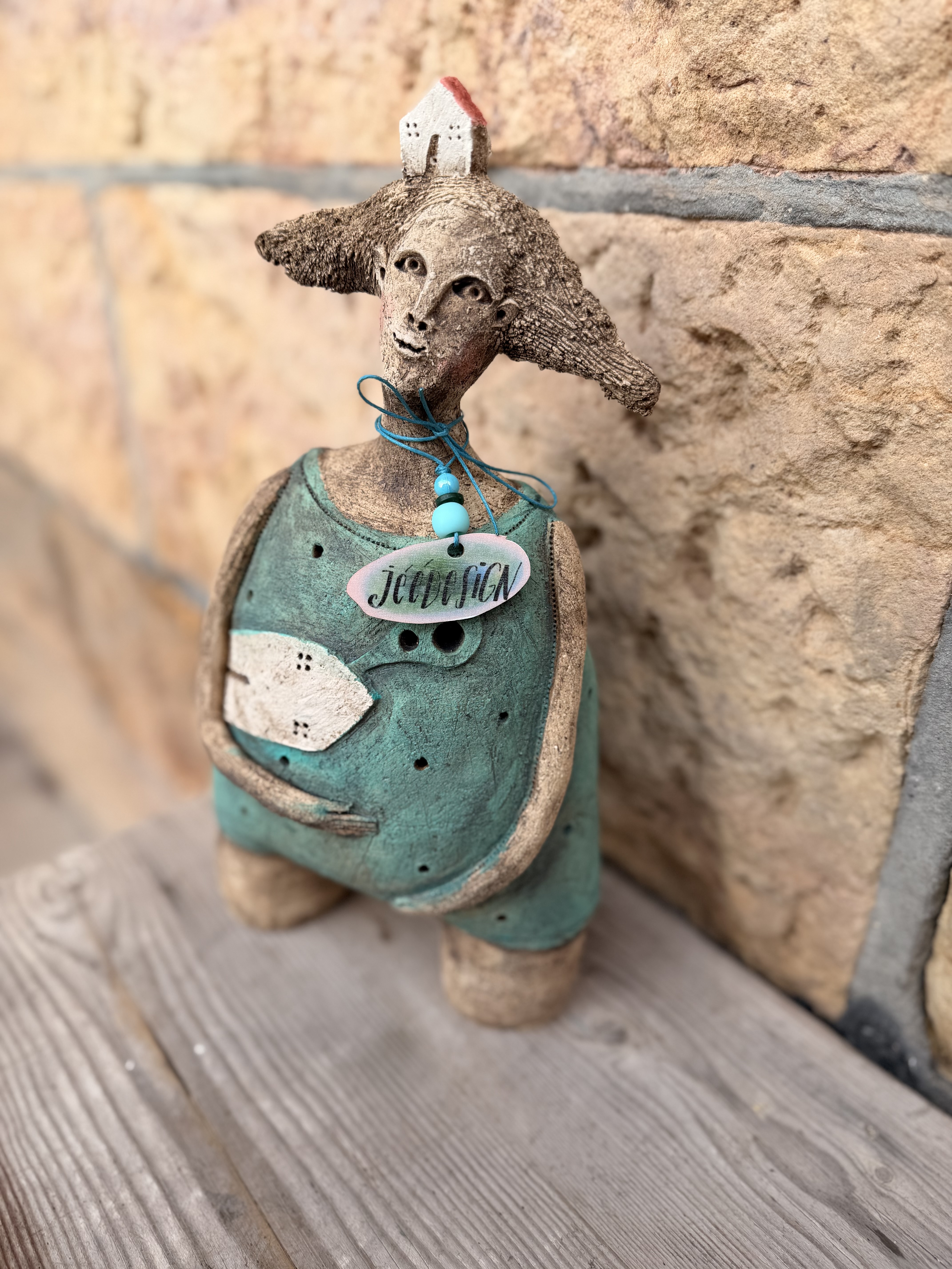 Plastika  - paní domácí 